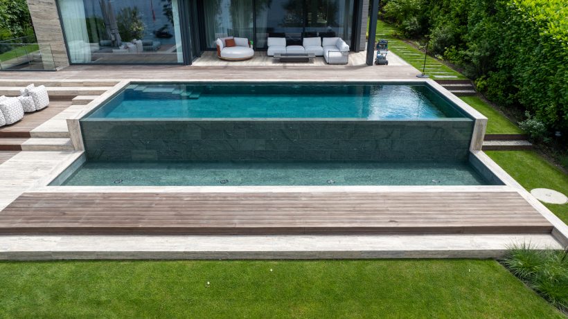 Mori Piscines débordement